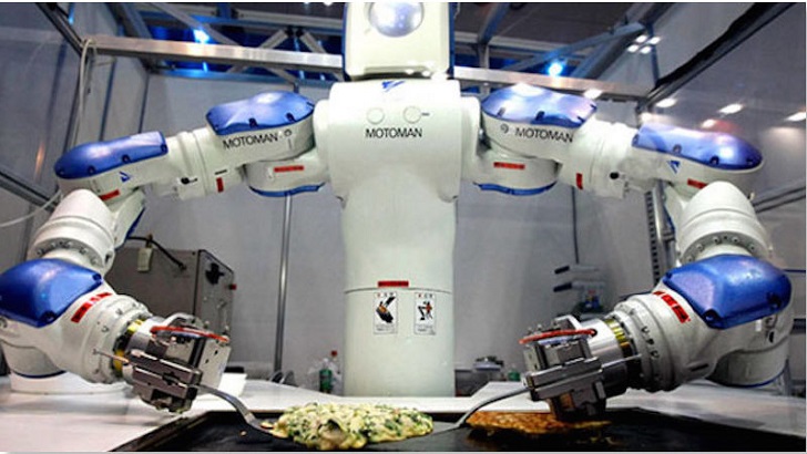 রোবটের উত্থানে চাকরি হারাবে অর্ধেক মানুষ