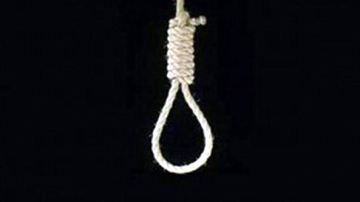 ফতুল্লায় গার্মেন্টকর্মীর ঝুলন্ত লাশ