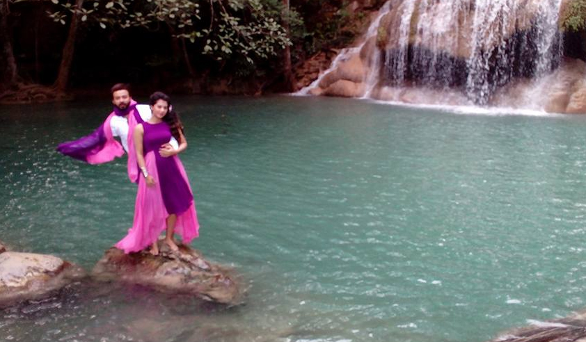 অস্ট্রেলিয়ায় শাকিব বুবলীর রোমান্স!