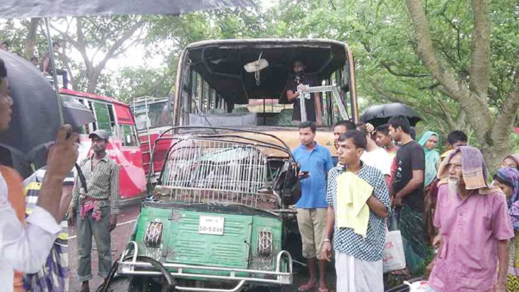 নেত্রকোনায় সড়ক দুর্ঘটনায় নিহত ২