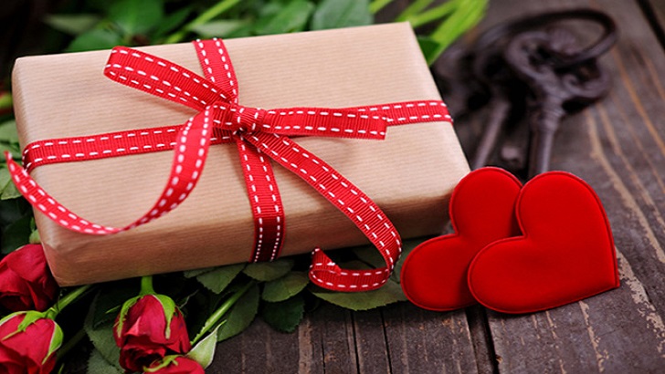 যেসব উপহারে বেশি খুশি হন প্রিয়জন