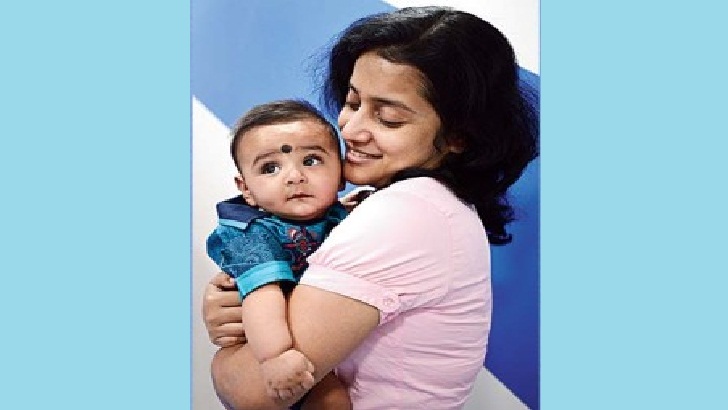 বিয়ে ছাড়াই সন্তান জন্ম দিলেন ডাক্তার!