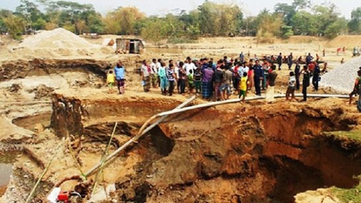 পাথর কোয়ারিতে মাটিধস, আরও ২ লাশ উদ্ধার