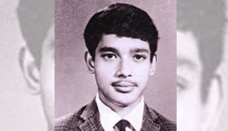 বুয়েটের ছাত্র হয়েও ঢাবির অর্থনীতিতে ক্লাস করতেন রুমী!