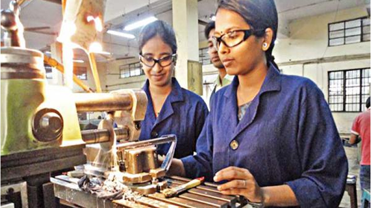 প্রশিক্ষণ নিলেই মেলে চাকরি