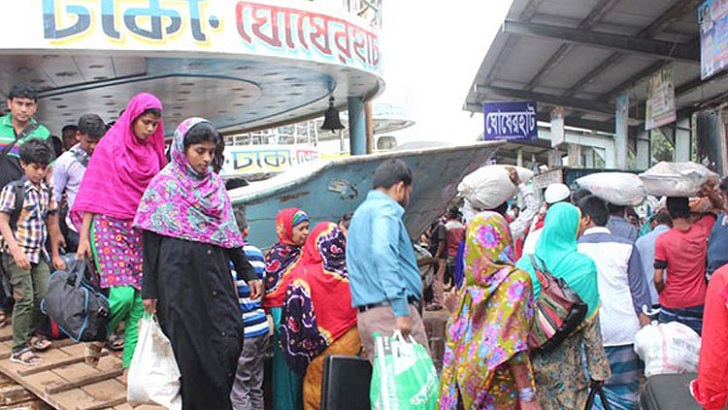 ঈদের ছুটি শেষে ঢাকায় ফিরছেন কর্মজীবী মানুষ