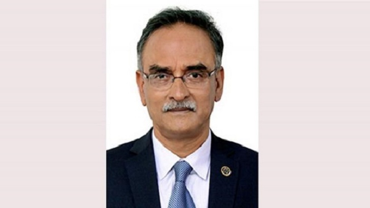 শপথ নিলেন নতুন সিএজি মুসলিম চৌধুরী