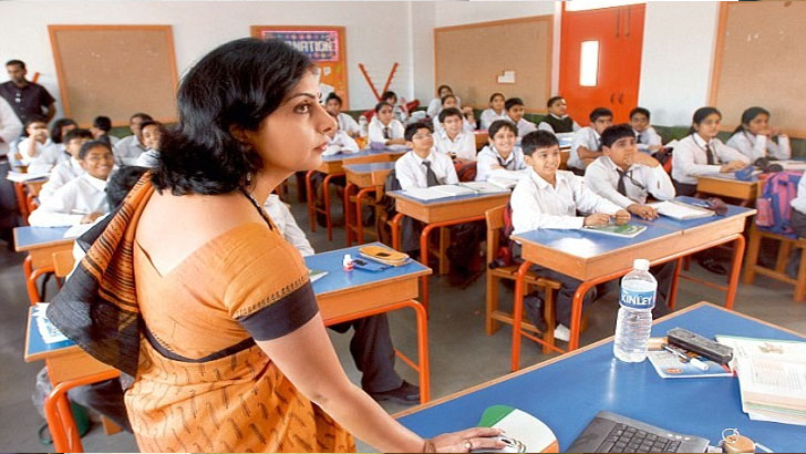 শিক্ষক-শিক্ষিকাদের জন্য চেয়ার থাকবে না শ্রেণিকক্ষে