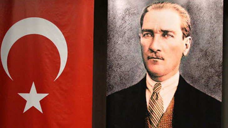 তুরস্কের কামাল আতাতুর্ক কি ঈশ্বর?