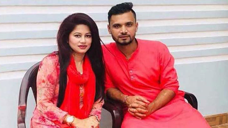 মাশরাফির প্রচারে স্ত্রী সুমি