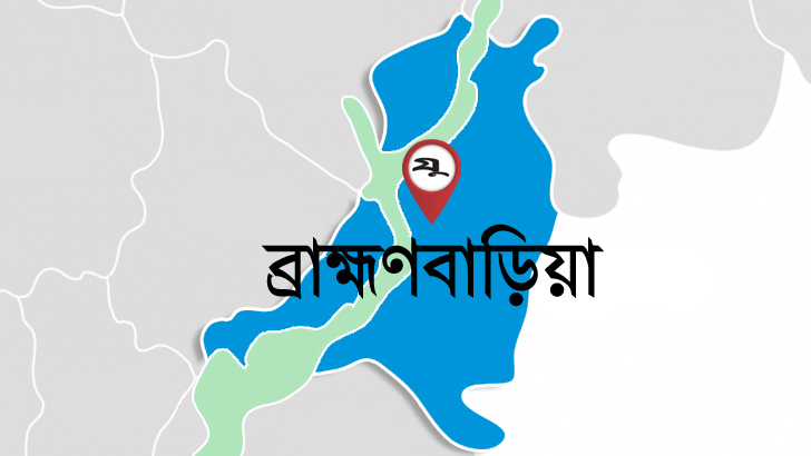 কসবায় কাভার্ডভ্যানে মিলল পাঁচ মণ গাঁজা, আটক ৪