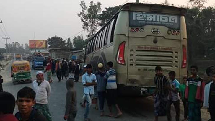 লাকসামে বাস-সিএনজি মুখোমুখি সংঘর্ষ, নিহত ২