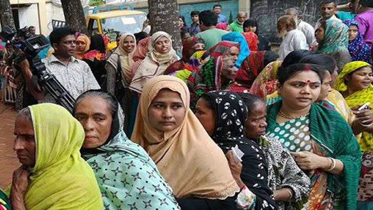 স্থগিত বকশীগঞ্জ পৌরসভা কেন্দ্রে ভোটগ্রহণ চলছে