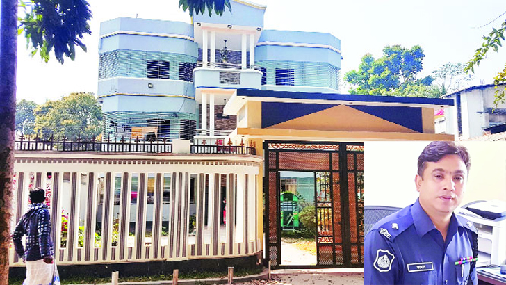 নবাবগঞ্জের ওসি মোস্তফা কামালের আলিশান বাড়ি