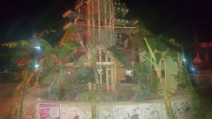 পছন্দের প্রার্থীকে মনোনয়ন না দেয়ায় রাতে কলাগাছ লাগিয়ে প্রতিবাদ!