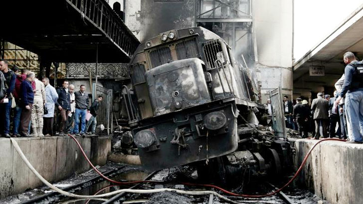 মিসরে দুই ট্রেনের মুখোমুখি সংঘর্ষে নিহত ২৫