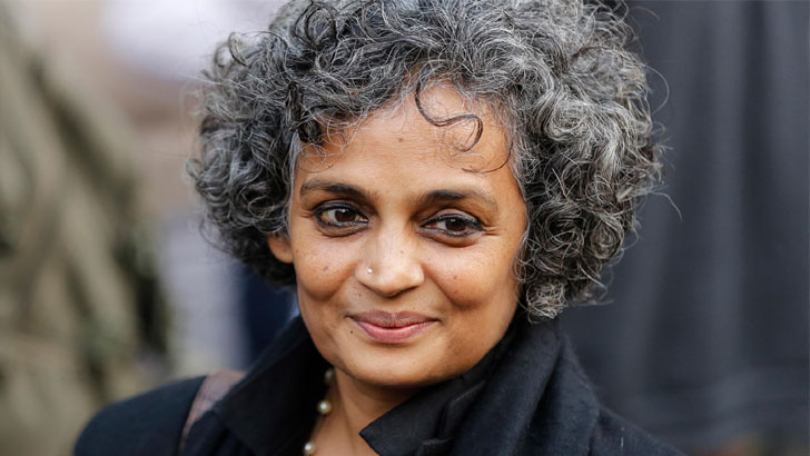 আমাদের নতুন ধরনের রাজনীতি দরকার: অরুন্ধতী রায়