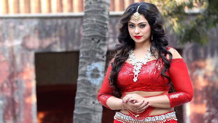 প্রথম প্রেমের গল্প শোনালেন পপি