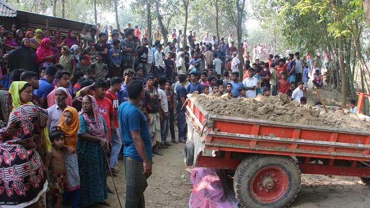 কুমিল্লায় ট্রাক্টরচাপায় নারী নিহত