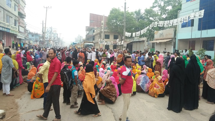 ঘাটাইলে স্বতন্ত্র প্রার্থীর গাড়ি ভাংচুর, সড়ক অবরোধ