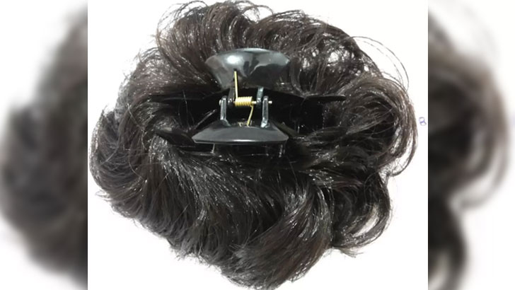 চুলের খোঁপায় ইয়াবা!