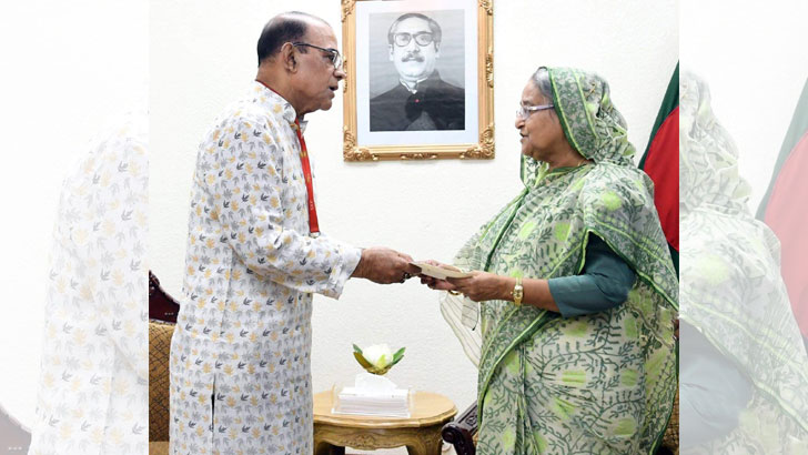 অভিনেতা আহমেদ শরীফকে ৩৫ লাখ টাকা অনুদান প্রধানমন্ত্রীর