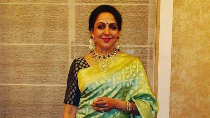 লোকসভায় ফের বিজয়ী বলিউডের হেমা মালিনি