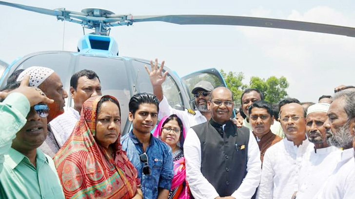 হেলিকপ্টারে আ’লীগের কর্মিসভায় এমপি মহিব