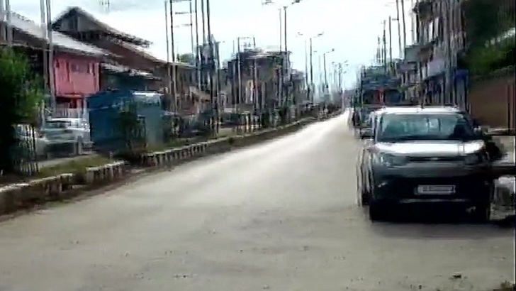 কাশ্মীরে বিদ্রোহীদের হামলায় ৩ জওয়ান নিহত