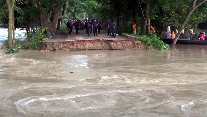 বন্যার কবলে ২৮ জেলা