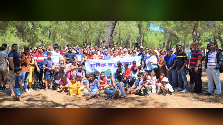 ফ্রান্সে তুলুজ প্রবাসীদের বার্ষিক বনভোজন ও মিলনমেলা