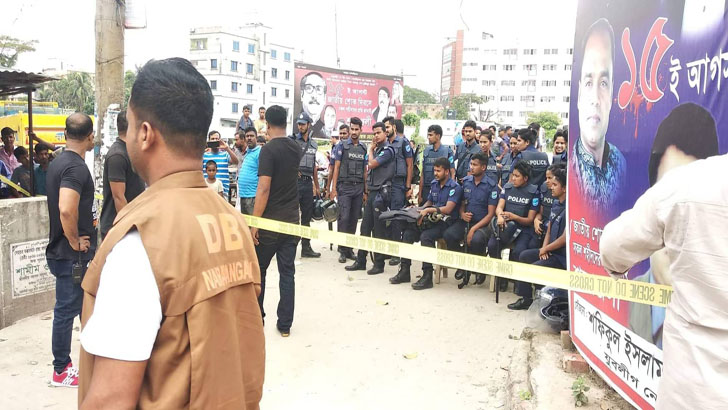 জঙ্গি আস্তানা সন্দেহে ফতুল্লায় একটি বাড়ি ঘিরে রেখেছে পুলিশ