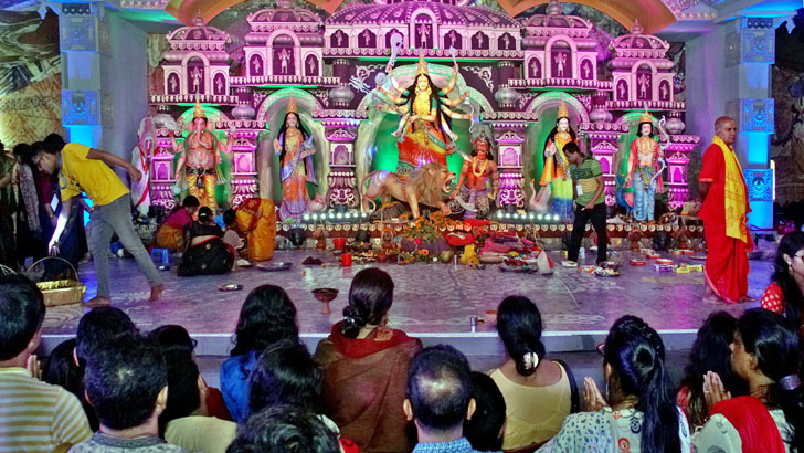 শারদবেলায় পরিক্রমা