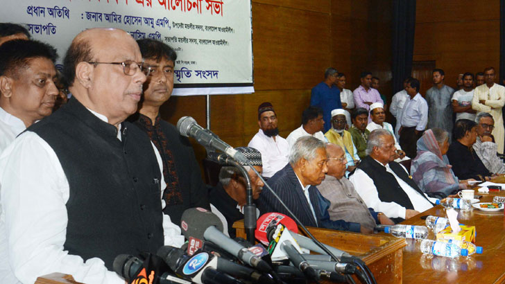 মোশতাকের মতো কোনো বেঈমানের সন্তান আমি নই: নাসিম