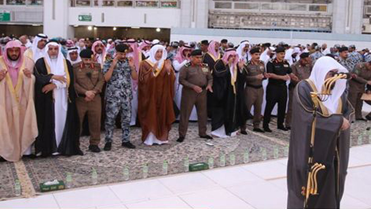 বৃষ্টির জন্য কাবা শরিফ ও মদিনায় নামাজ আদায়