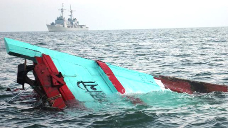 সেন্টমার্টিনে ফিশিং জাহাজ ডুবে ৩ জনের মৃত্যু, নিখোঁজ ৯