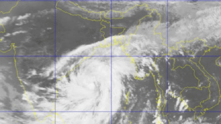 মোংলা-পায়রায় ৭, চট্টগ্রামে ৬ নম্বর বিপদ সংকেত