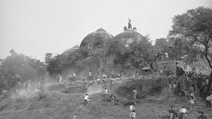 ‘বাবরি মসজিদ গুঁড়িয়ে দেয়ার ঘটনা ছিল আইনের লঙ্ঘন’