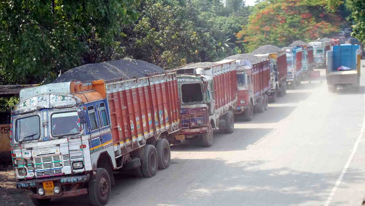 সোনামসজিদ বন্দরে পাথর আমদানি বন্ধ