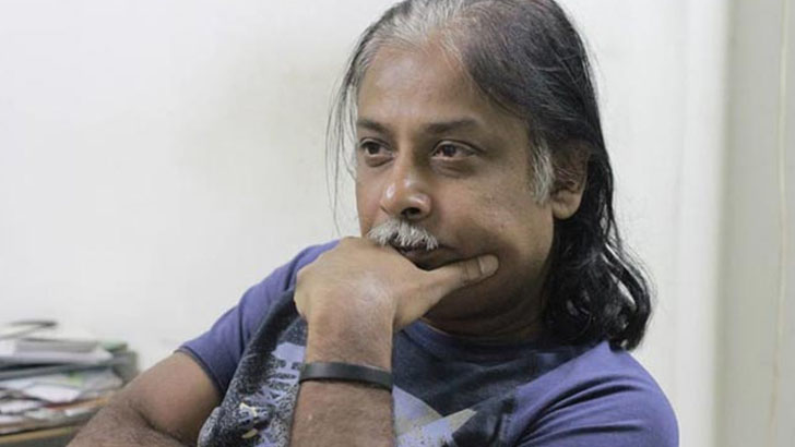 সরকারি কর্মকর্তাদের ‘স্যার’ ডাক শুনতে আকুতি কেন?