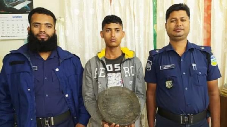 কলমাকান্দা সীমান্তে দেড় কোটি টাকার কষ্টিপাথর জব্দ
