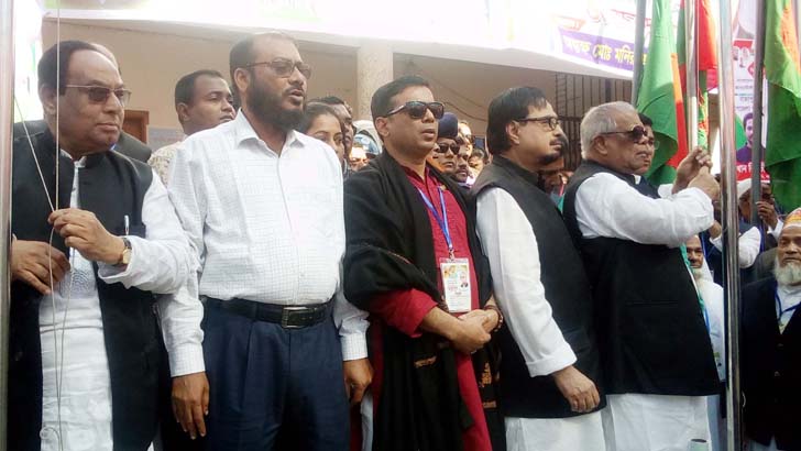 সমস্যা মোকাবেলায় আ’লীগ নেতাকর্মীদের বিকল্প নেই: আমু