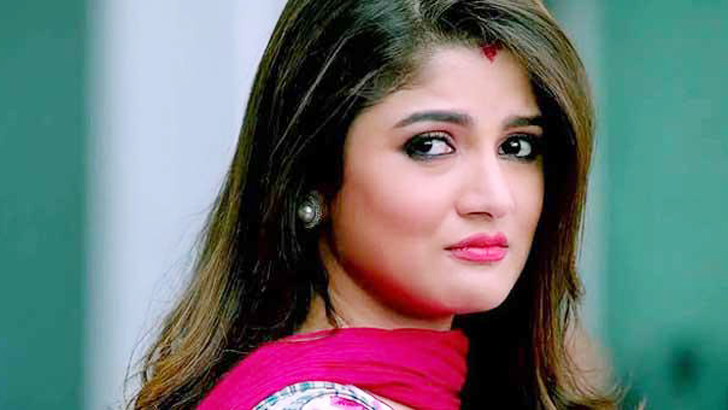 গ্রামে গিয়ে অপহরণের শিকার হলেন শ্রাবন্তী!