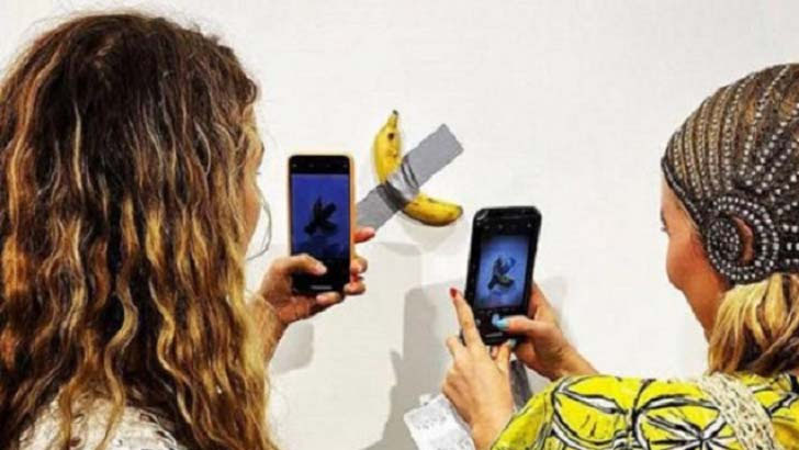 কলা দিয়ে তৈরি শিল্পকর্ম বিক্রি হলো ১ কোটি টাকায়