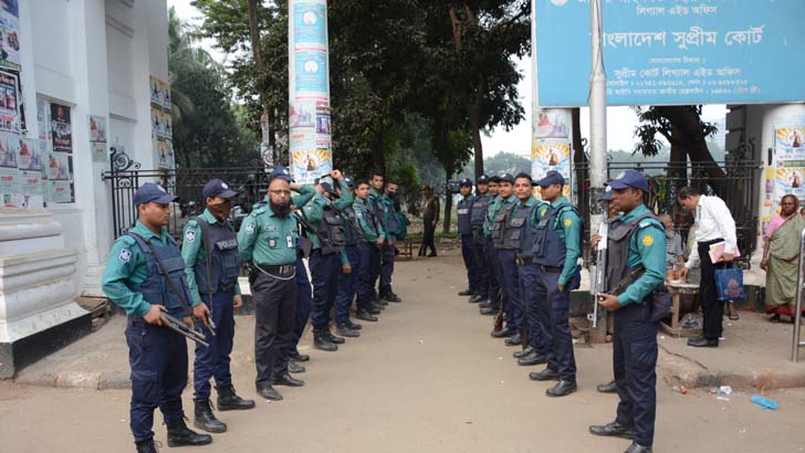 তালিকা যাচাই করে আপিল বিভাগে আইনজীবীদের ঢুকতে দেয়া হচ্ছে