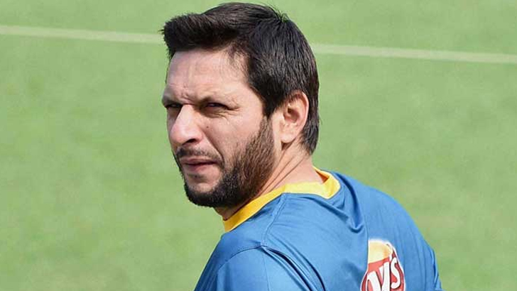 ‘গোল্ডেন ডাক’ মেরে অন্যরকম সেঞ্চুরি করলেন আফ্রিদি