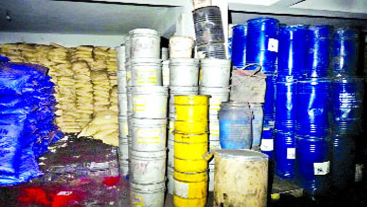 আবাসিকে কেমিক্যাল গোডাউন: শিক্ষা নিতে হবে নিমতলী ও চুড়িহাট্টা ট্র্যাজেডি থেকে