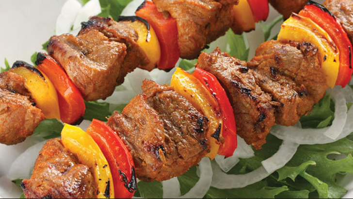 শীতে মুখরোচক খাবার চিকেন শাসলিক