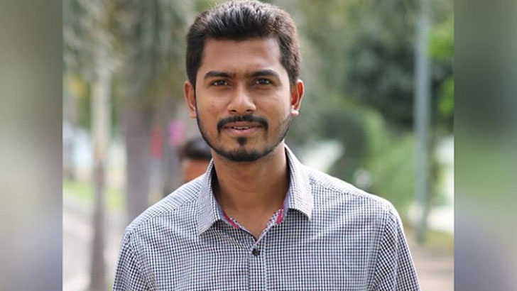 ২২ দিন ধরে নিজ কক্ষে ঢুকতে পারছেন না ভিপি নুর