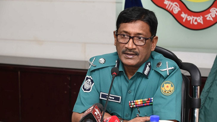 ভোটার ছাড়া কেন্দ্রের আশপাশে বহিরাগত দেখলেই আটক